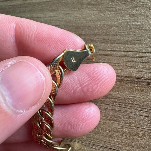 Other - Gold Chain necklace